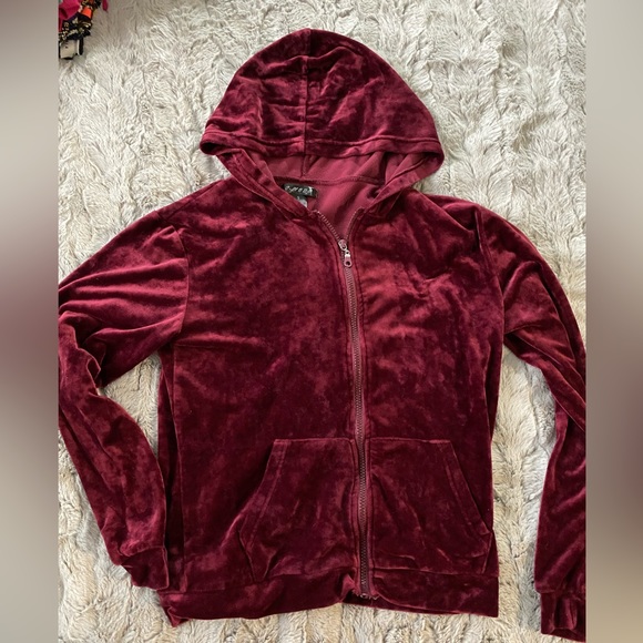 C-Mode || Medium || Sweatsuit || Burgundy - Picture 1 of 3
